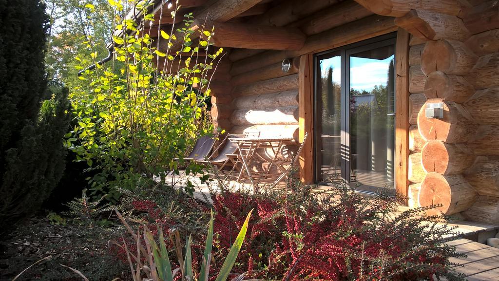 Les Chalets De Maramour Chazey-sur-Ain Exterior foto